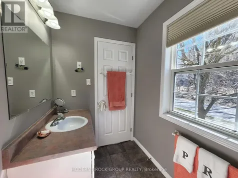 516 King Street West Brockville ON K6V 3T2