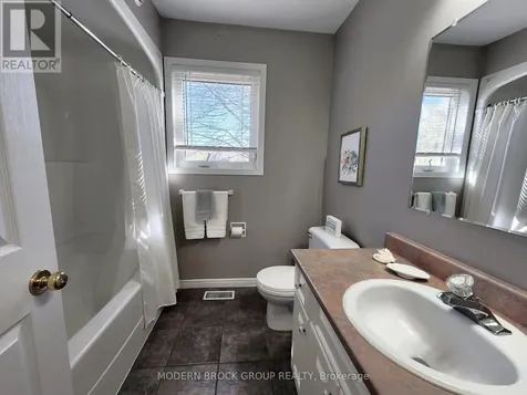 516 King Street West Brockville ON K6V 3T2