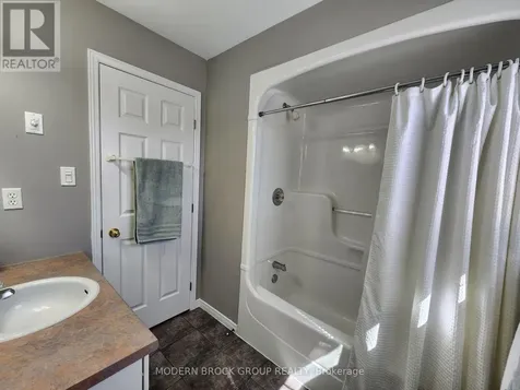 516 King Street West Brockville ON K6V 3T2