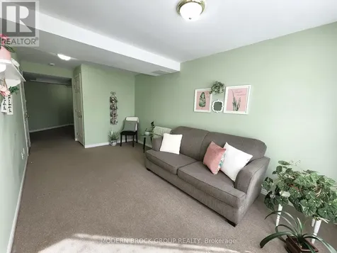 516 King Street West Brockville ON K6V 3T2