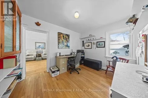 961 Kingsmere Avenue Ottawa ON K2A 3K3