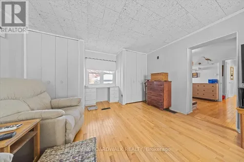 961 Kingsmere Avenue Ottawa ON K2A 3K3
