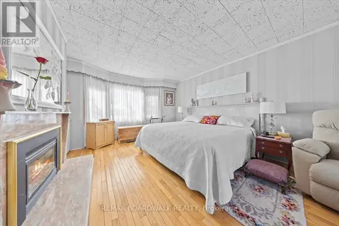 961 Kingsmere Avenue Ottawa ON K2A 3K3