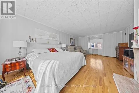 961 Kingsmere Avenue Ottawa ON K2A 3K3