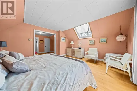 961 Kingsmere Avenue Ottawa ON K2A 3K3