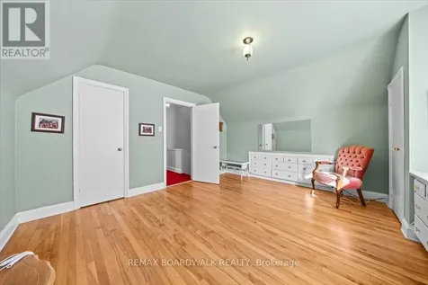 961 Kingsmere Avenue Ottawa ON K2A 3K3