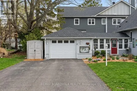 961 Kingsmere Avenue Ottawa ON K2A 3K3