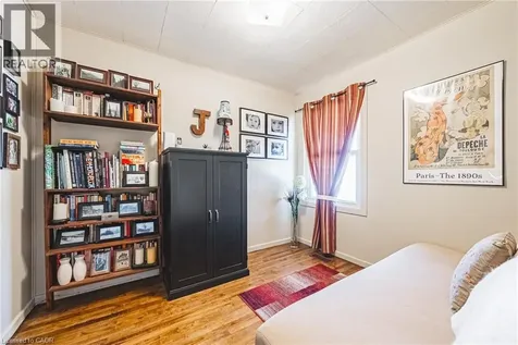 28 Munn Street Hamilton ON L8V 1J9