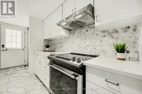 1204 Shillington Avenue Ottawa ON K1Z 7Z4