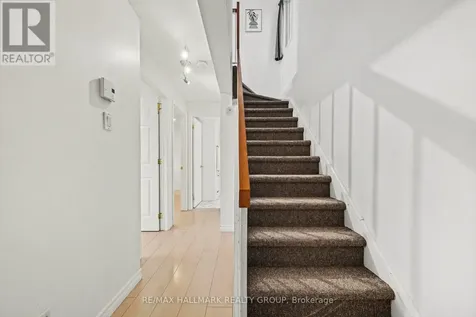 1204 Shillington Avenue Ottawa ON K1Z 7Z4