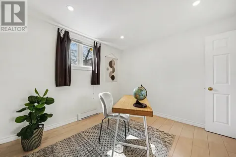 1204 Shillington Avenue Ottawa ON K1Z 7Z4