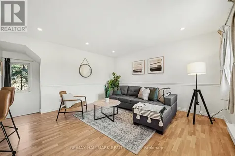 1204 Shillington Avenue Ottawa ON K1Z 7Z4