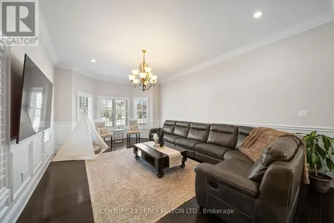 5121 Tom Thomson Court Pickering ON L1Y 0A1