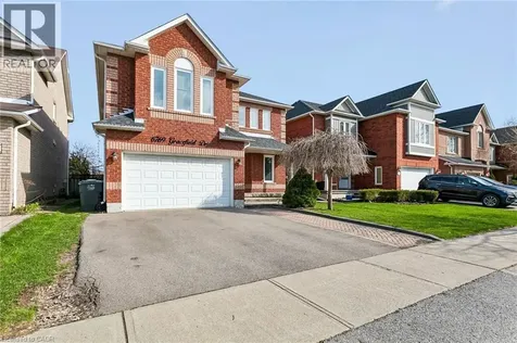 6769 Gracefield Drive Mississauga ON L5N 6T5