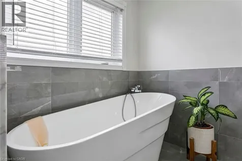 6769 Gracefield Drive Mississauga ON L5N 6T5