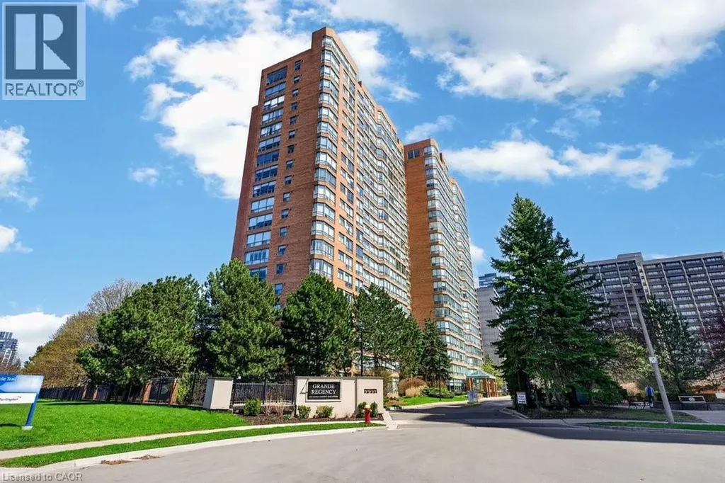 1276 Maple Crossing Boulevard Burlington ON L7S 2J9