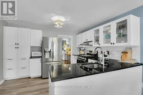 25 Waterton Crescent Ottawa ON K2M 1Y8