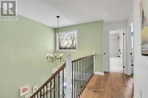 25 Waterton Crescent Ottawa ON K2M 1Y8