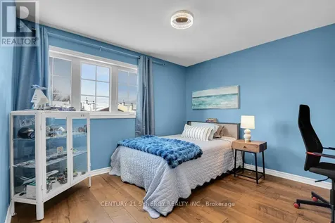 25 Waterton Crescent Ottawa ON K2M 1Y8