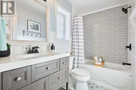 25 Waterton Crescent Ottawa ON K2M 1Y8
