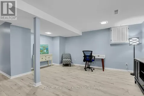 25 Waterton Crescent Ottawa ON K2M 1Y8