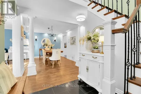 25 Waterton Crescent Ottawa ON K2M 1Y8