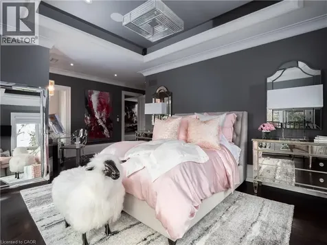 15 Chartwell Road Oakville ON L6J 3Z3