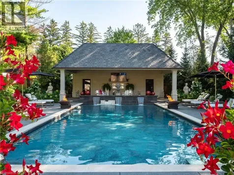 15 Chartwell Road Oakville ON L6J 3Z3