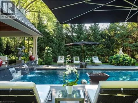 15 Chartwell Road Oakville ON L6J 3Z3