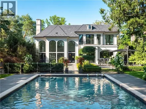 15 Chartwell Road Oakville ON L6J 3Z3