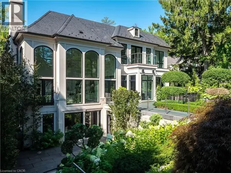15 Chartwell Road Oakville ON L6J 3Z3