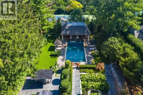 15 Chartwell Road Oakville ON L6J 3Z3