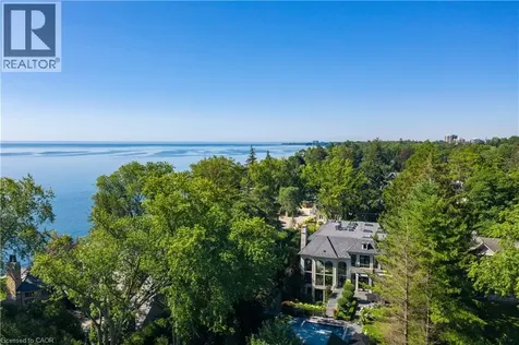 15 Chartwell Road Oakville ON L6J 3Z3