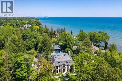 15 Chartwell Road Oakville ON L6J 3Z3