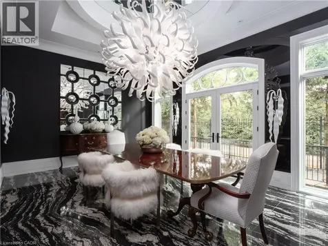 15 Chartwell Road Oakville ON L6J 3Z3
