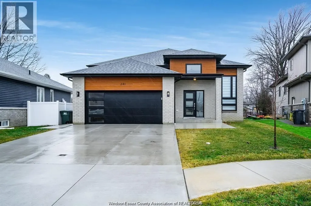 241 Robinson Avenue Essex ON N8M 0A8