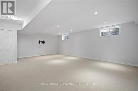 435 Winchester Drive Waterloo ON N2T 0B7