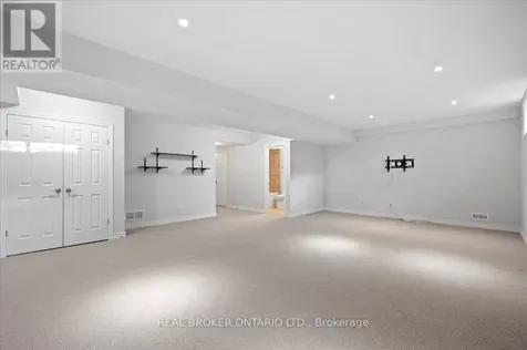 435 Winchester Drive Waterloo ON N2T 0B7