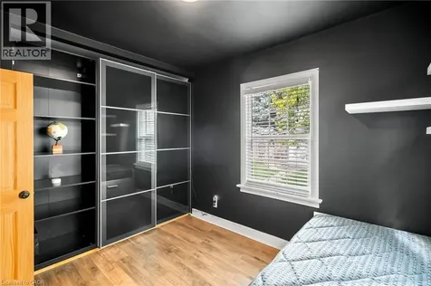5201 Valley Way Niagara Falls ON L2E 1X3