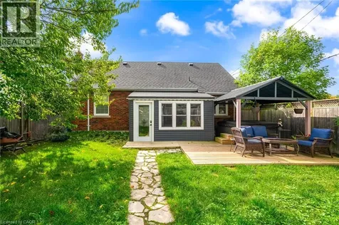 5201 Valley Way Niagara Falls ON L2E 1X3