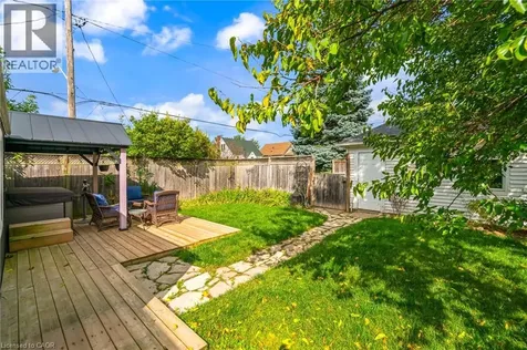 5201 Valley Way Niagara Falls ON L2E 1X3