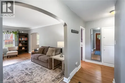 5201 Valley Way Niagara Falls ON L2E 1X3