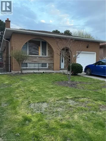10 Fairington Crescent Hamilton ON L8E 3N4