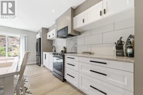 41948A Combermere Road Madawaska Valley ON K0J 1B0