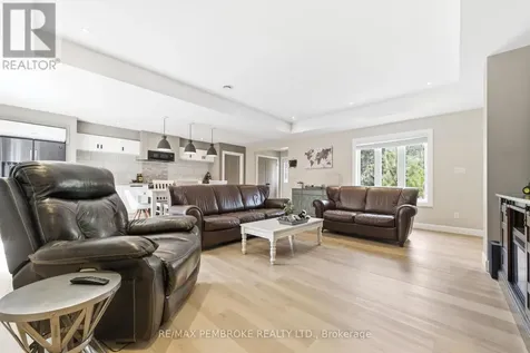 41948A Combermere Road Madawaska Valley ON K0J 1B0