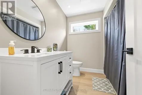 41948A Combermere Road Madawaska Valley ON K0J 1B0