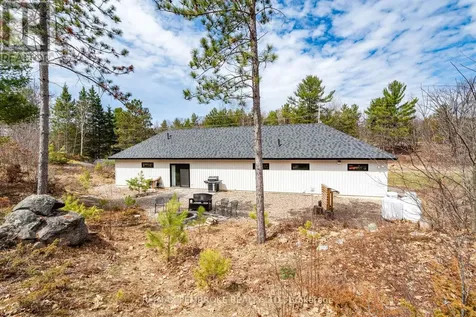 41948A Combermere Road Madawaska Valley ON K0J 1B0