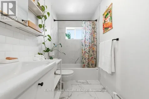 587 Alfred Street East Pembroke ON K8A 8A2