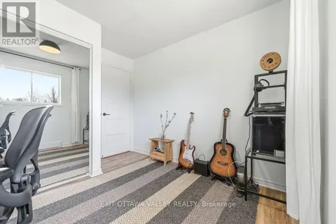 587 Alfred Street East Pembroke ON K8A 8A2