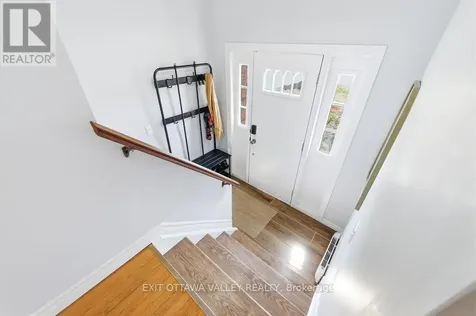 587 Alfred Street East Pembroke ON K8A 8A2